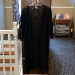 Black Lace Shirley - Lularoe